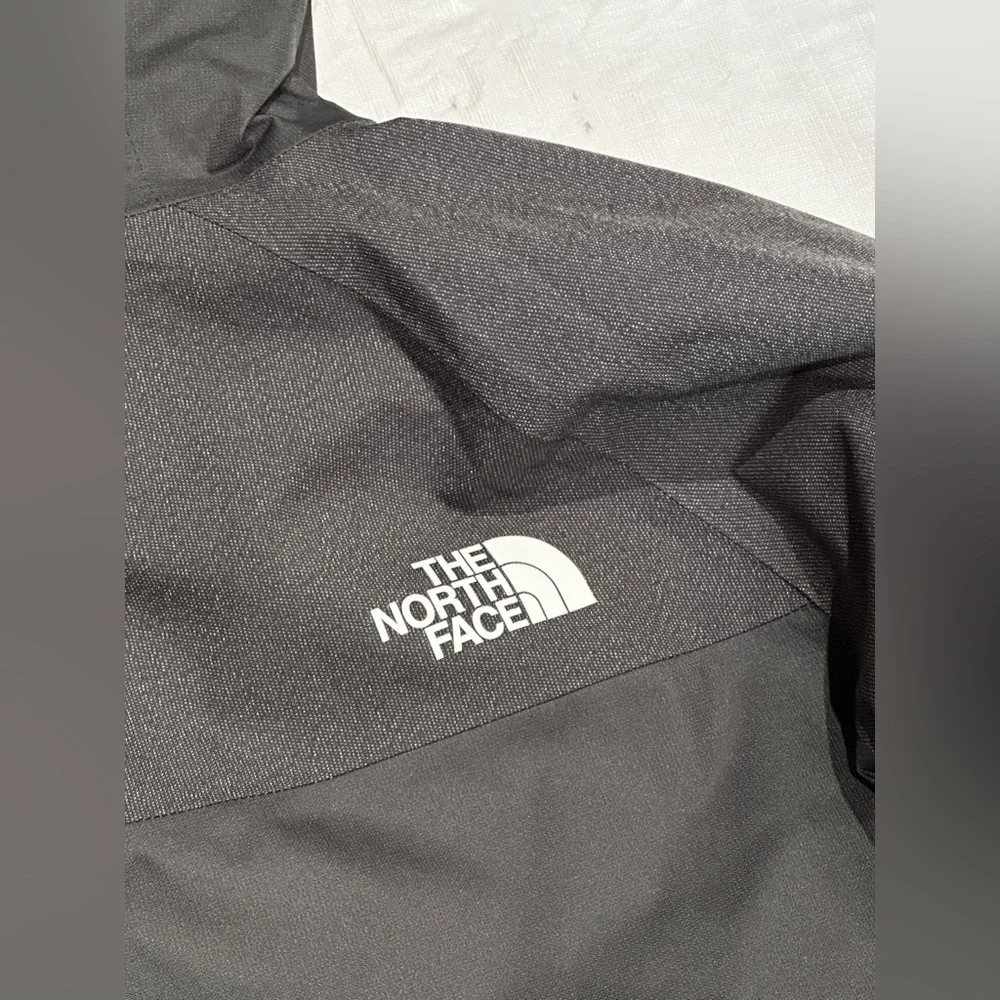 SZ M 10-12 BOYS THE NORTH FACE COAT DARK GRAY